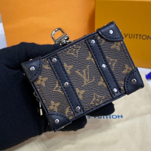 Louis Vuitton FLIGHT MODE TASCHENCHARM UND SCHLÜSSELANHÄNGER M00543