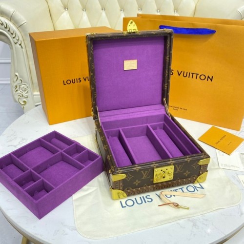 Louis Vuitton NICE SCHMUCKETUI M47120 lila