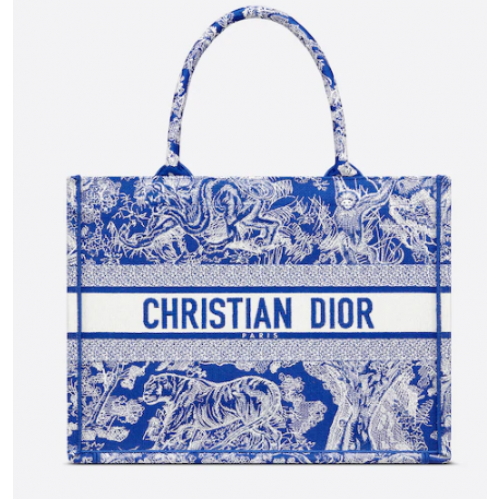 MITTLERE DIOR BOOK TOTE Fluoreszierend blaue Toile de Jouy-Stickerei auf der Rückseite M1296ZROC