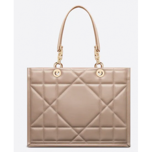 MITTLERE ESSENTIAL-TASCHE VON DIOR Haselnussbraunes Archicannage-Kalbsleder M8721O