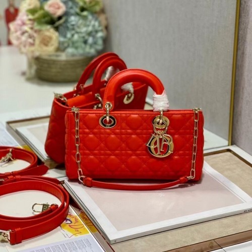 MITTLERE LADY DIOR TASCHE Cannage Lammleder C2820 rot orange