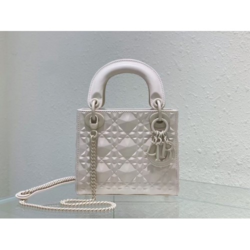MINI LADY DIOR TASCHE Cannage Kalbsleder C2815 weiß