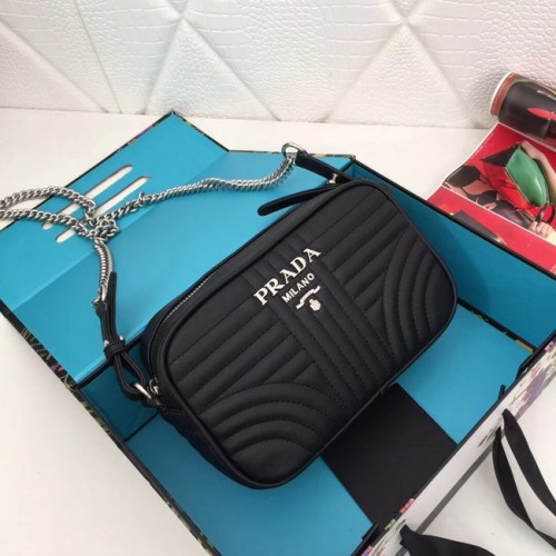 Prada Kalbsledertasche 183 schwarz