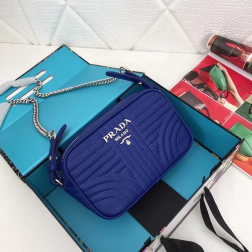 Prada Kalbsledertasche 183 blau