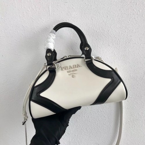 Prada Tote aus Kalbsleder 1BD071 weiß&schwarz