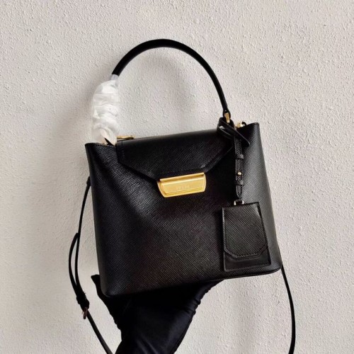 Prada Tote aus Kalbsleder 1BN012 schwarz