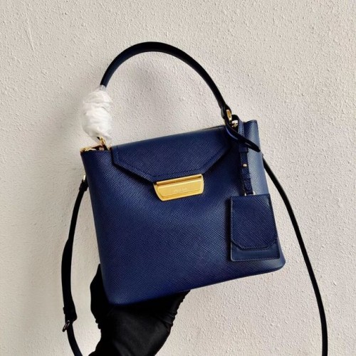 Prada Tote aus Kalbsleder 1BN012 blau