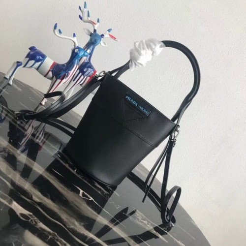 Prada Margit Leder Umhängetasche 1BE015 Schwarz