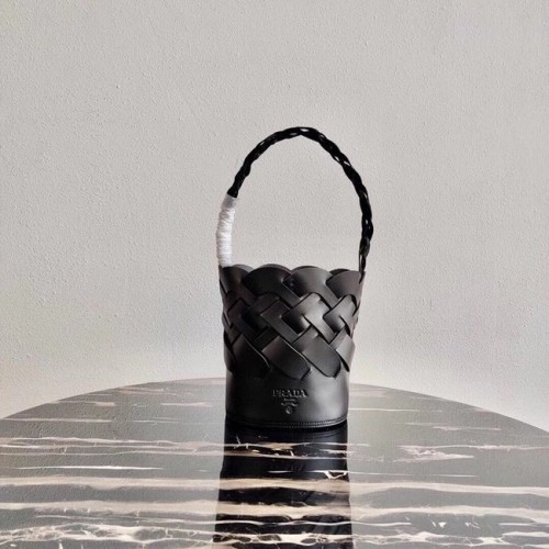 Prada Original Leather Woven Pattern Bucket Bag 1BG049 schwarz
