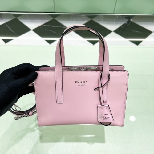Prada Re-Edition 1995 Kleine Schultertasche aus gebürstetem Leder 1BA357 Rosa