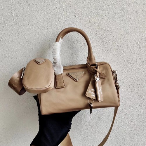 Prada Re-Edition 2005 Henkeltasche 1PR846 apricot