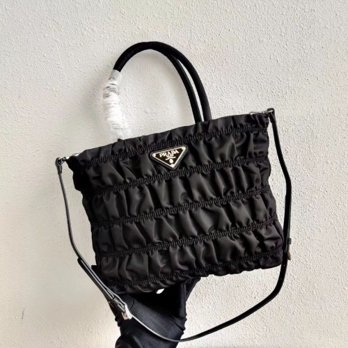 Prada Re-Edition Nylon Tragetasche 1BG321 schwarz