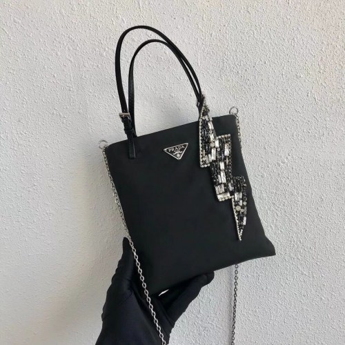 Prada Re-Edition Nylon Tragetasche 1NE618 schwarz