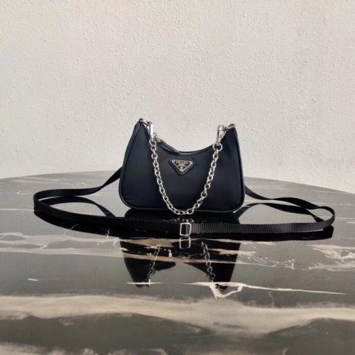 Prada Re-Edition Mini-Umhängetasche aus Nylon 1TT122 schwarz