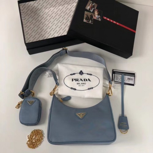 Prada Re-Edition Nylon Umhängetasche 1BH204 hellblau