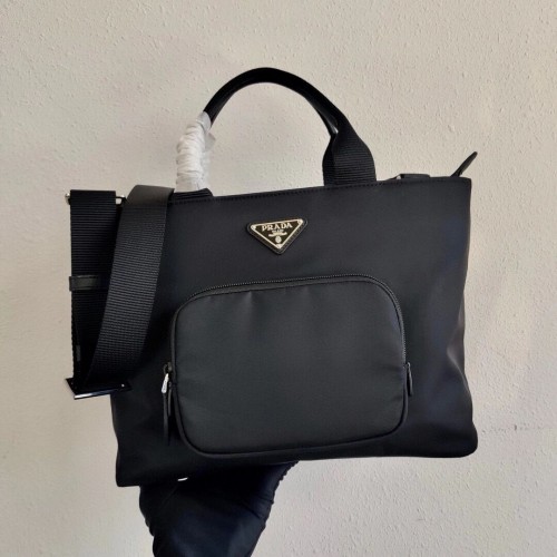 Prada Re-Edition Nylon Tragetasche 1BG354 schwarz