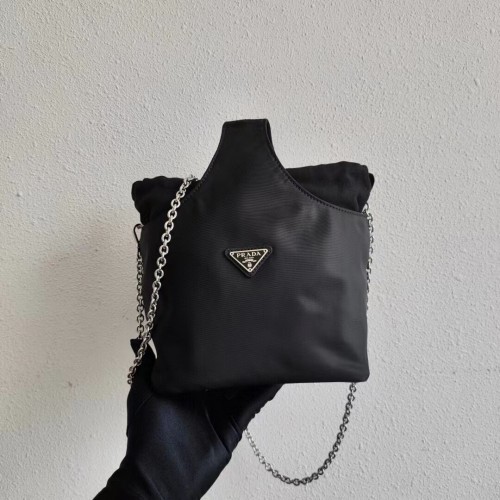 Prada Umhängetasche aus Re-Nylon und Saffiano-Leder 1AG036 schwarz