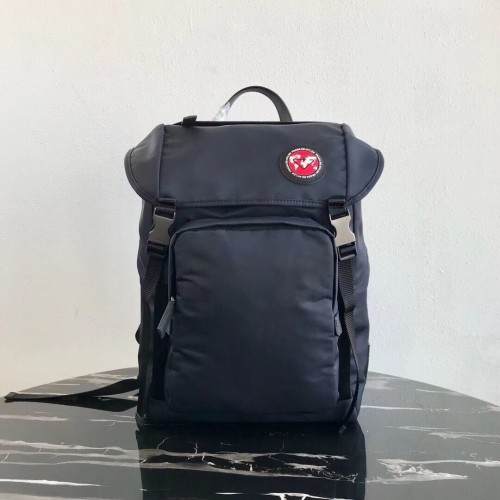 Prada Re-Nylon Rucksack 2VZ135 schwarz&rot