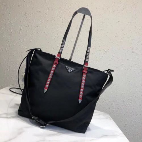 Prada Tasche aus Saffiano-Leder und Nylon 1BG212 schwarz&rot