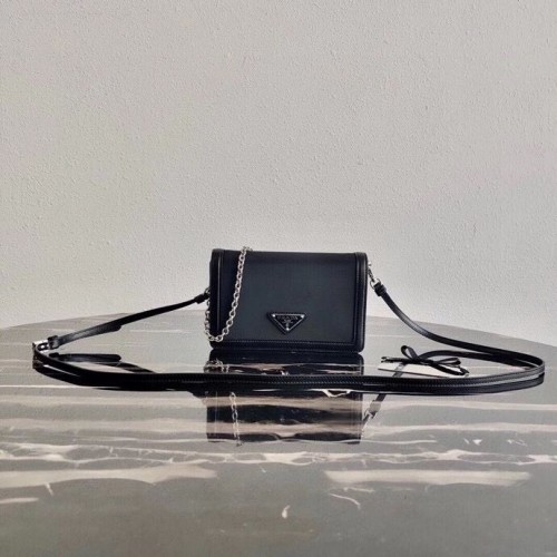 Prada Schultertasche aus Saffiano-Leder 2BP019 schwarz