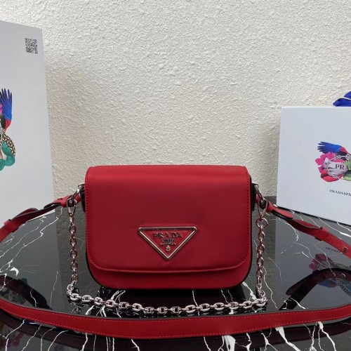 Prada Kleine Schultertasche aus gebürstetem Leder 1BA263 rot