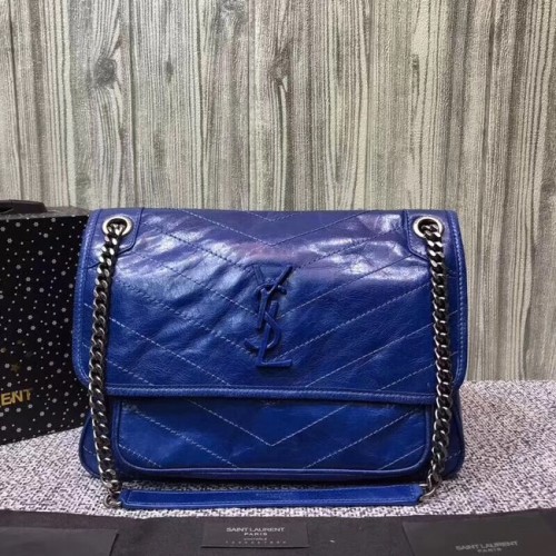 SAINT LAURENT Medium Niki Schultertasche aus Leder 61060 blau