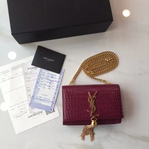 SAINT LAURENT Monogram Kate kleine Schultertasche aus Leder mit Krokoprägung 354120 fuchsia