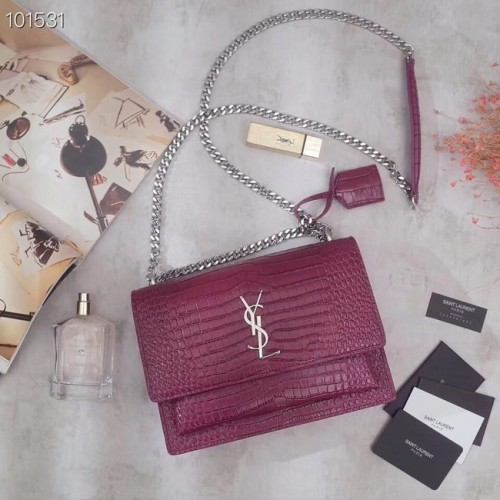 SAINT LAURENT Sunset Schultertasche aus Leder mit Krokoprägung 442906 Rose