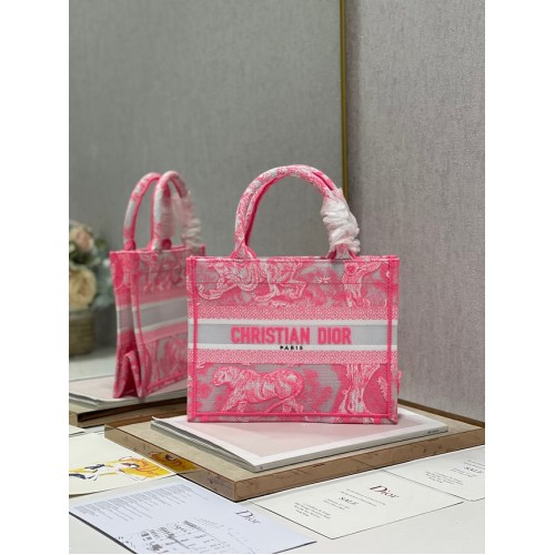 KLEINE DIOR BOOK TOTE rosa Toile de Jouy-Stickerei auf der Rückseite M1265ZRGO