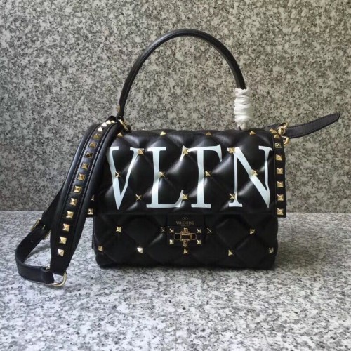 VALENTINO Candy Rockstud Schultertasche aus gestepptem Leder 6020 schwarz&weiß