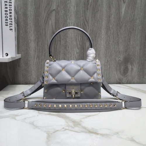 VALENTINO Umhängetasche Candy aus gestepptem Leder 0033 grau