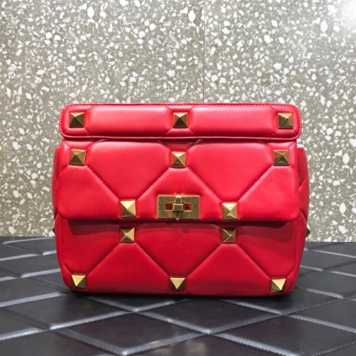 VALENTINO GARAVANI Roman Stud Large Nappaleder 1189L rot