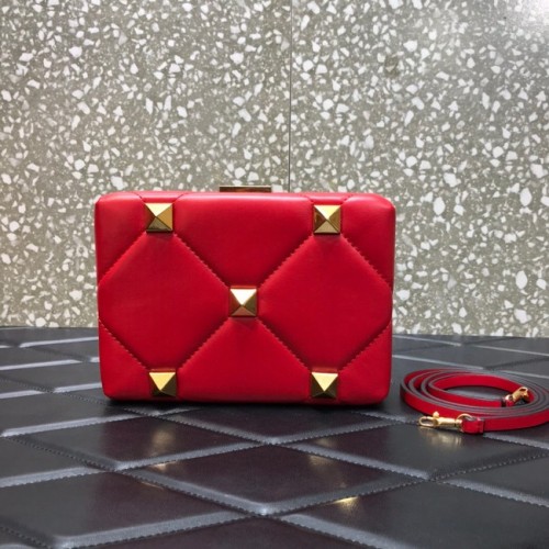 VALENTINO GARAVANI Roman Stud Napa Schafleder 0659 rot