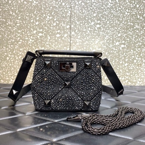 VALENTINO GARAVANI Römischer Ohrstecker W2B0I97P schwarz