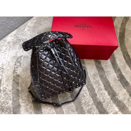 VALENTINO Beuteltasche Rockstud aus Leder A0059L schwarz