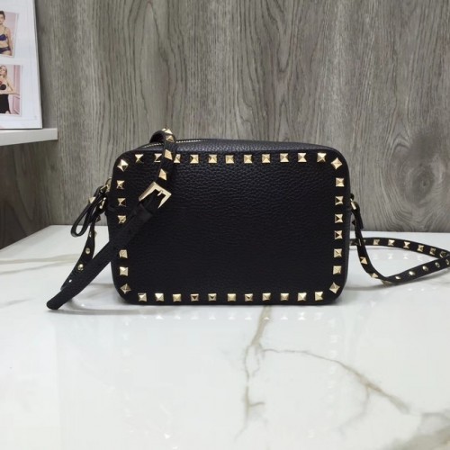 VALENTINO Umhängetasche Rockstud aus Leder A97410 schwarz