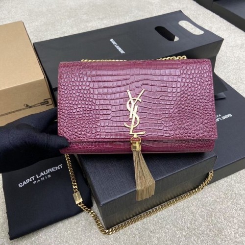 YSL KATE MEDIUM MIT QUASTE AUS GLÄNZENDEM LEDER MIT KROKODIL-PRÄGUNG 377829 Burgund