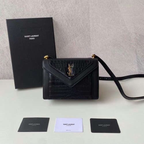 Yves Saint Laurent GABY MINI-TASCHE AUS GLÄNZENDEM LEDER MIT KROKODILPRÄGUNG Y568890 schwarz