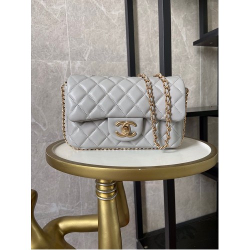 Chanel klassische Handtasche Lammleder & Imitationsperlen Gold Metall AS1740 hellgrau